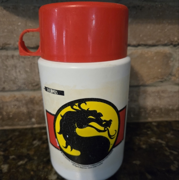 Super Rare vintage 1992 Mortal Combat Thermos brand Thermos. - Picture 1 of 4